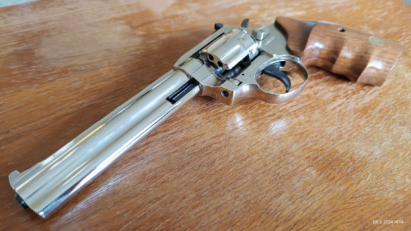 Flobert revolver ALFA 661 cal. 6mm - chrom/dřevo